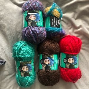 5 sets of yarn